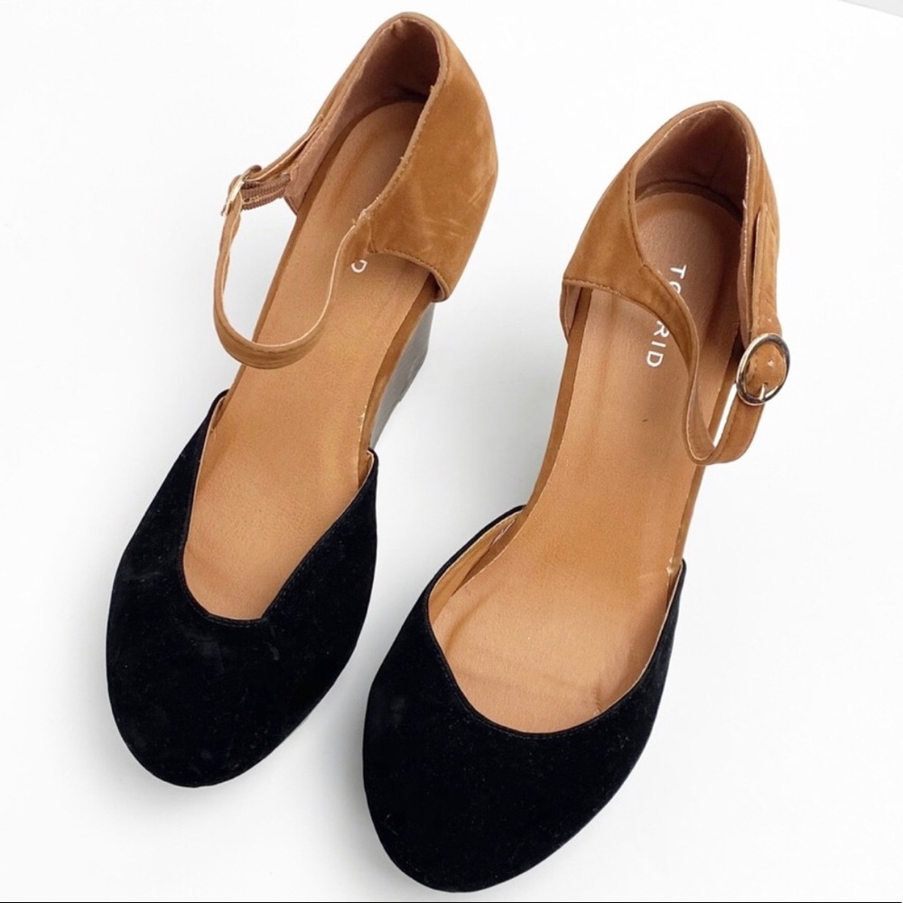 TORRID. black and brown suede wedges Size 12